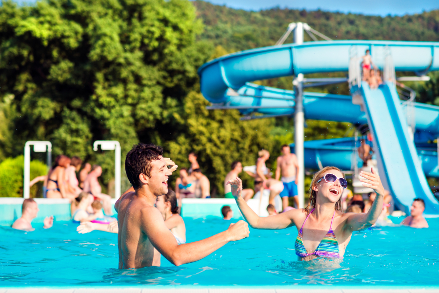 moment en famille dans un parc aquatique camping provence alpes cote d azur 